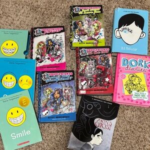 Preteen/ teen girl book lot.